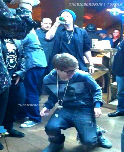 http://justinbr.my1.ru/737266_justin_bieber_pic.jpg